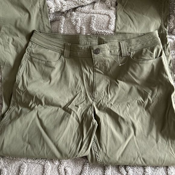 NWOT Women’s 14 Pants - Picture 5 of 5